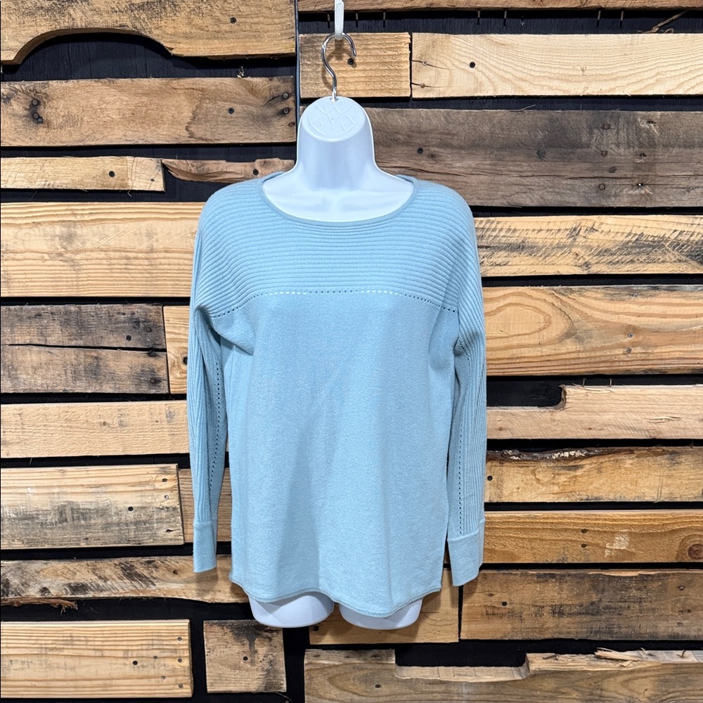 Woolovers Wool Cashmere Blue Ribbed Knit
Crew Neck Sweater Long Sleeve Size S